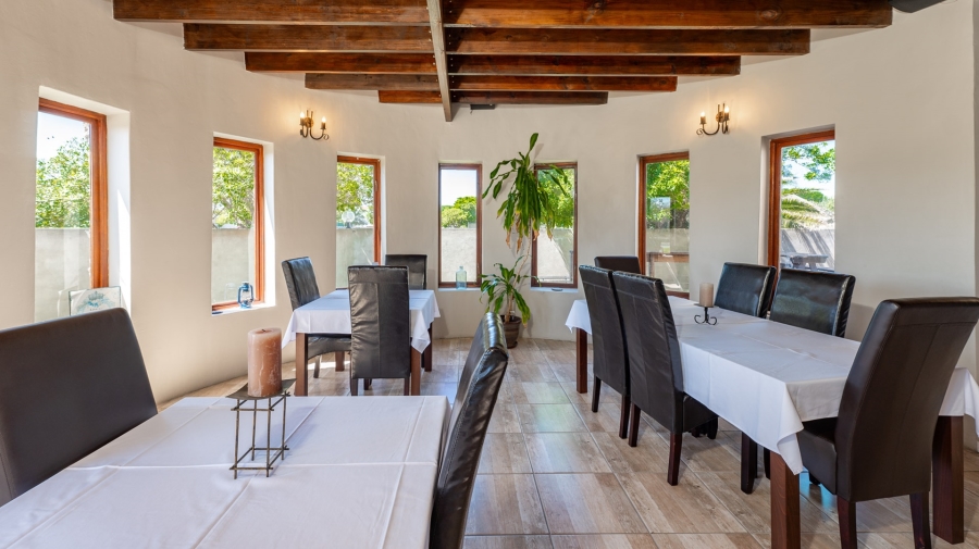 9 Bedroom Property for Sale in Struisbaai Western Cape